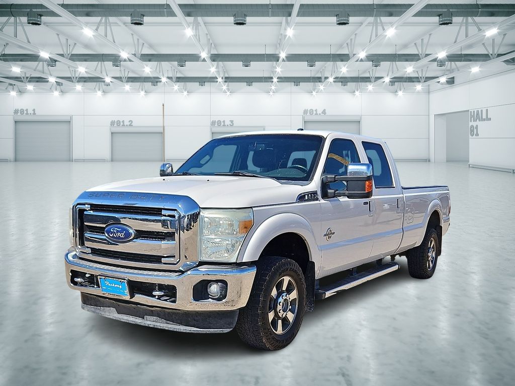 White Platinum Clearcoat Metallic 2015 Ford F-350 Super Duty Lariat Crew Cab 4WD Pickup Truck Four-Wheel Drive 6-Speed Automatic