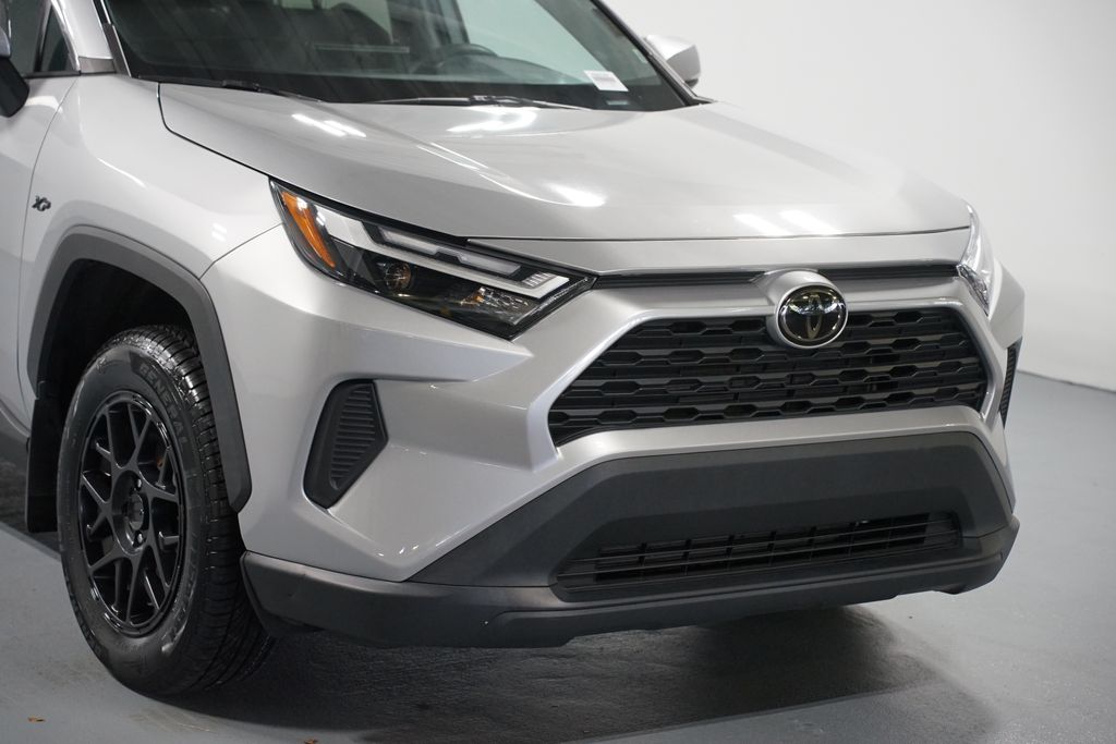Thumbnail: 2024 Toyota RAV4 - 4