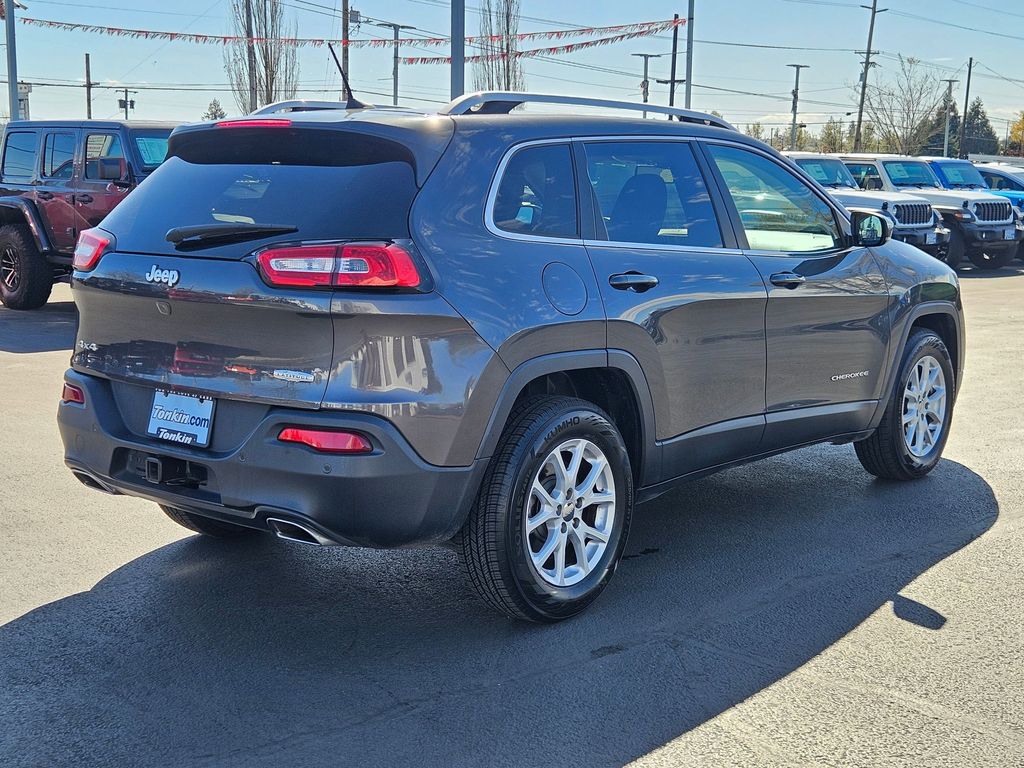 View vehicle photo 6