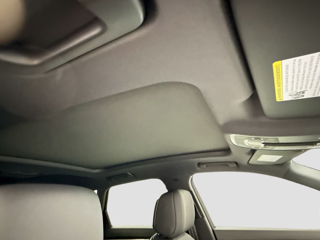 Thumbnail: 2025 Audi Q3 - 17