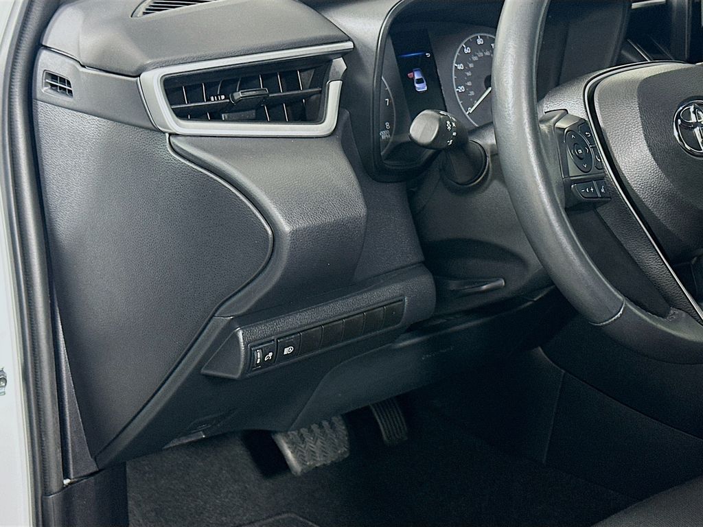 Thumbnail: 2023 Toyota Corolla - 10