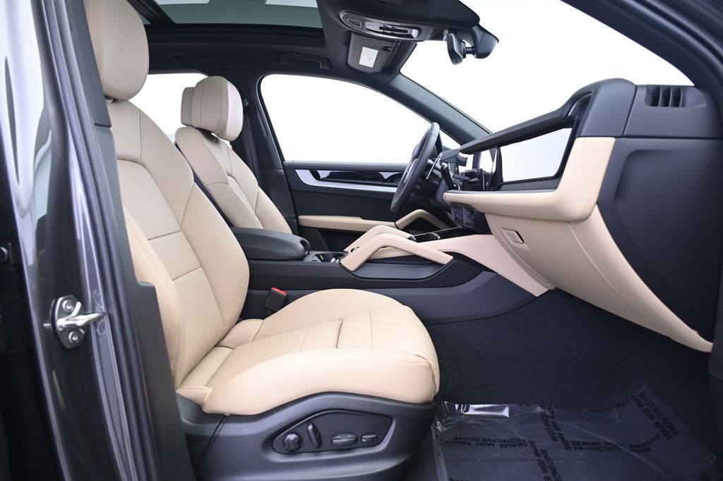 Thumbnail: 2025 Porsche Cayenne - 23