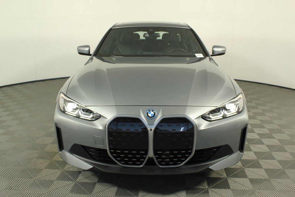 Thumbnail: 2023 BMW i4 - 2