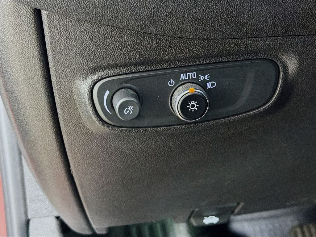 Used 2023 Chevrolet Equinox SUV
