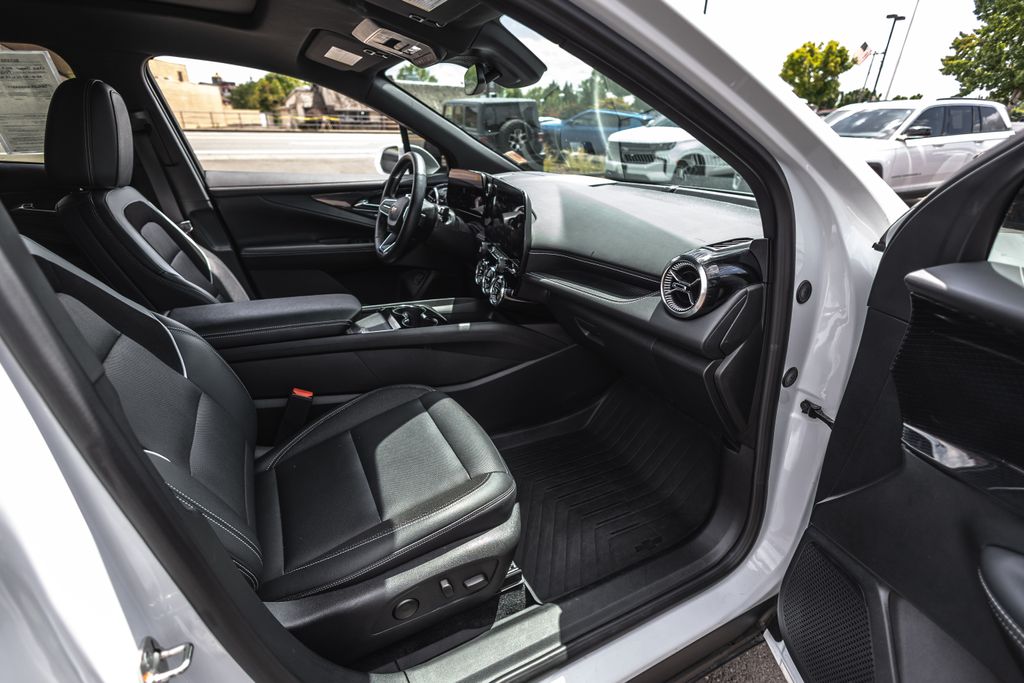 2024 Chevrolet Blazer EV LT thumbnail 22