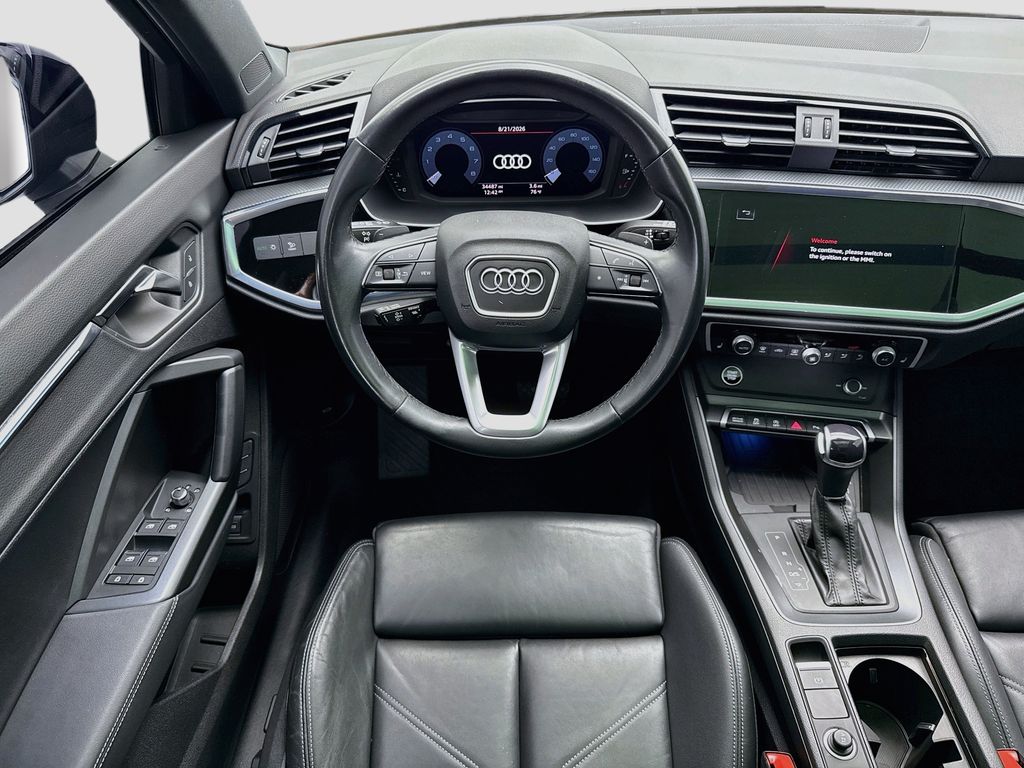Thumbnail: 2023 Audi Q3 - 10