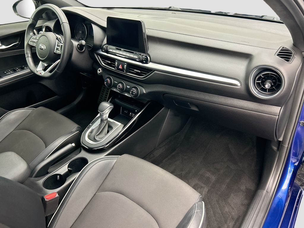 Thumbnail: 2020 Kia Forte - 15