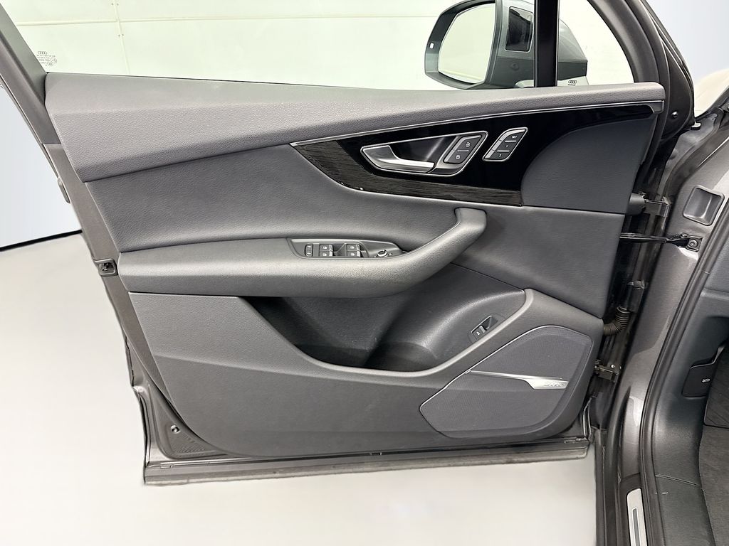 Thumbnail: 2019 Audi Q7 - 23