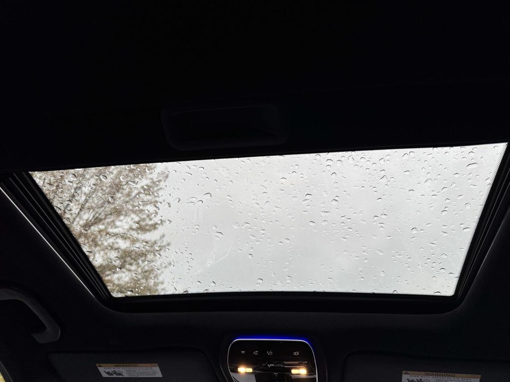 Thumbnail: 2025 Mercedes-Benz C-Class - 11