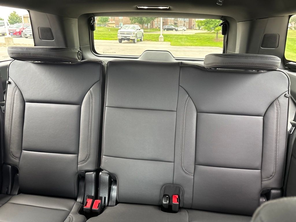 Used 2025 Chevrolet Suburban SUV
