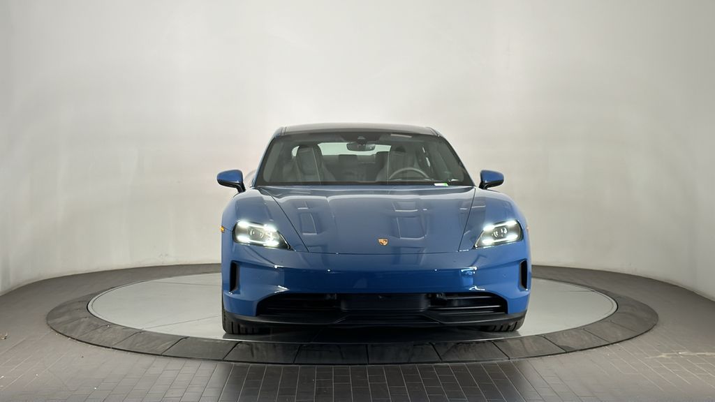 Thumbnail: 2025 Porsche Taycan - 10