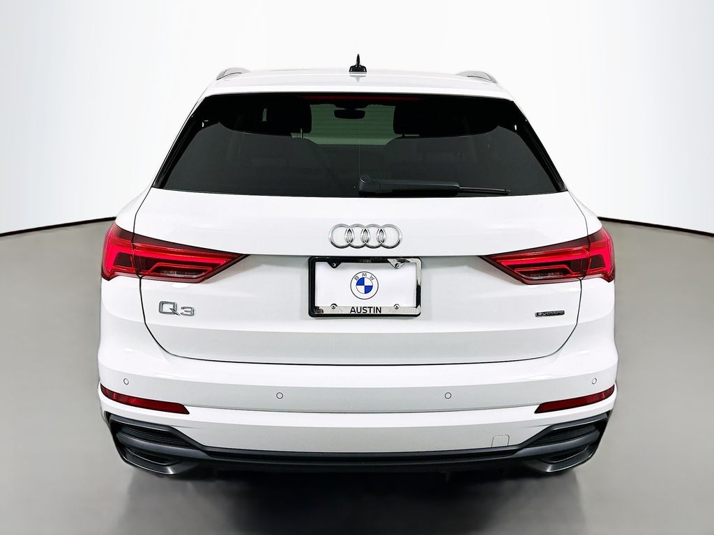 Thumbnail: 2021 Audi Q3 - 6