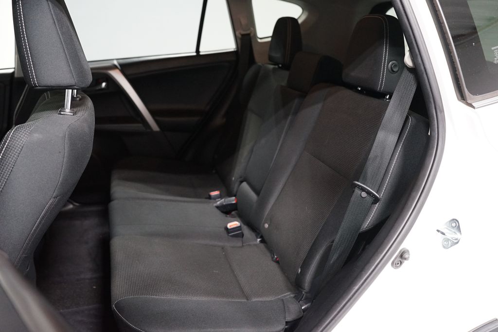 Thumbnail: 2018 Toyota RAV4 - 28