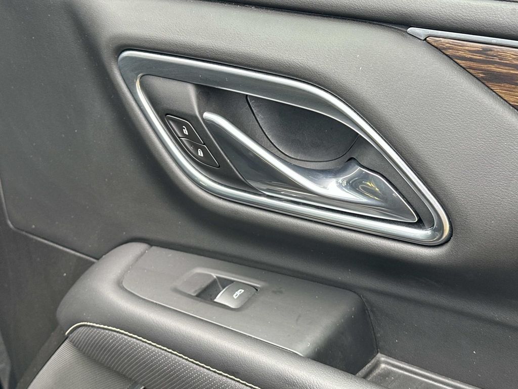 Thumbnail: 2021 Chevrolet Suburban - 19