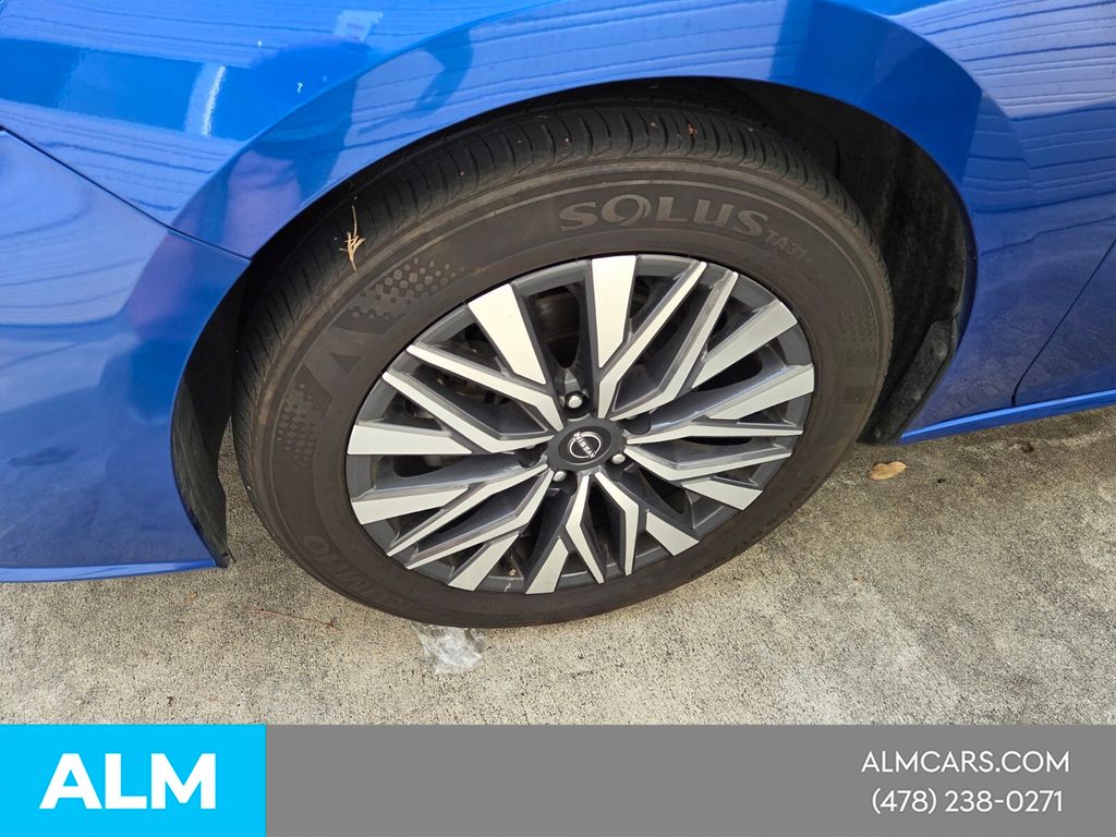 Used 2025 Blue Nissan 2.5 SV image 3