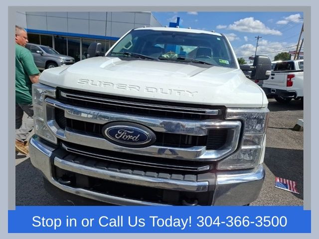 Oxford White 2022 Ford F-250 Super Duty Pickup Truck Four-Wheel Drive 6-Speed Automatic