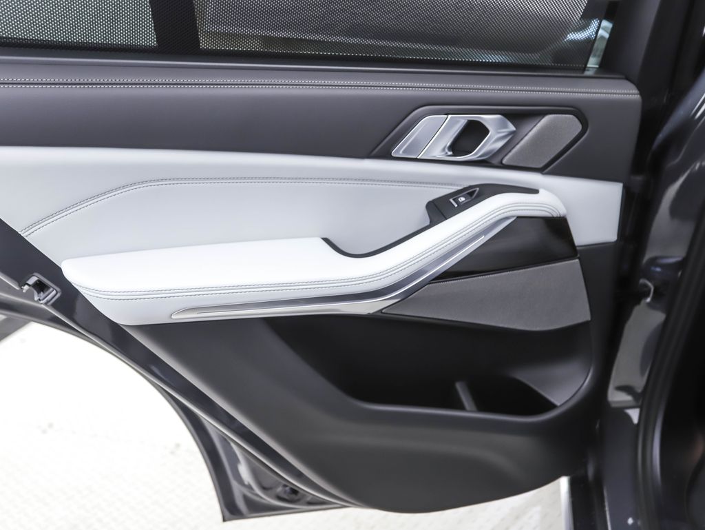 Thumbnail: 2026 BMW X5 - 20