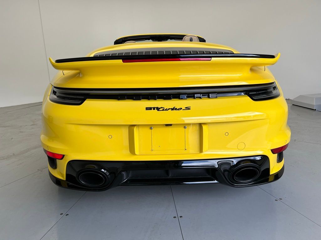 Thumbnail: 2023 Porsche 911 - 21