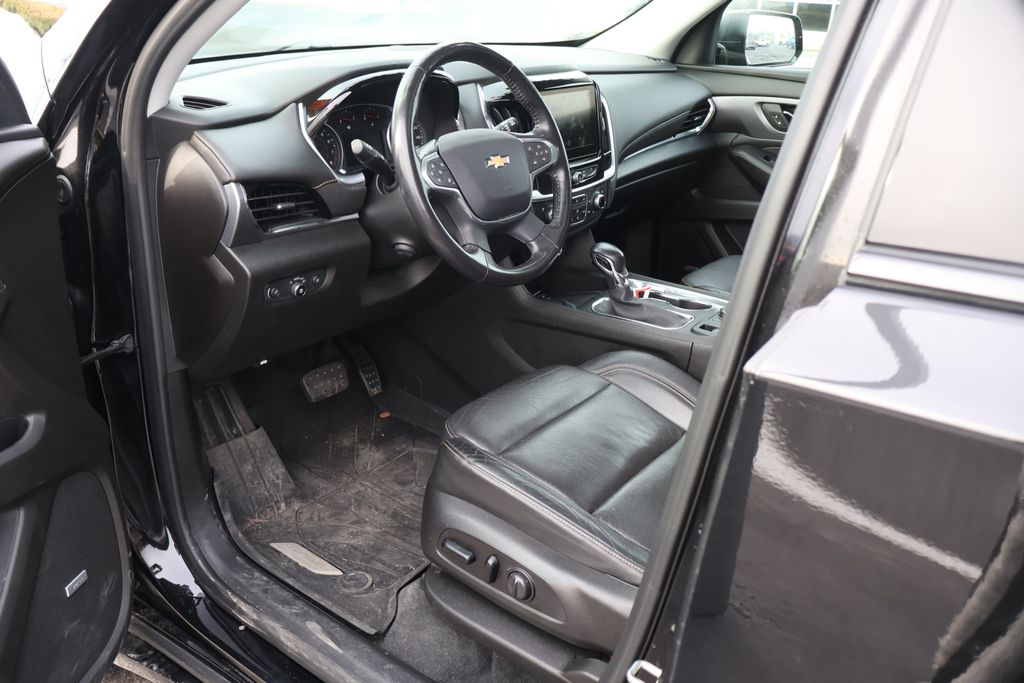 Thumbnail: 2021 Chevrolet Traverse - 7