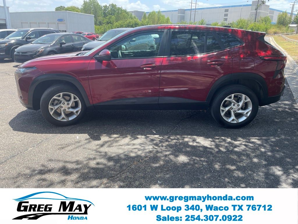 2025 Chevrolet Trax LS - 6