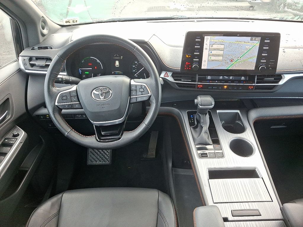 Thumbnail: 2022 Toyota Sienna - 14