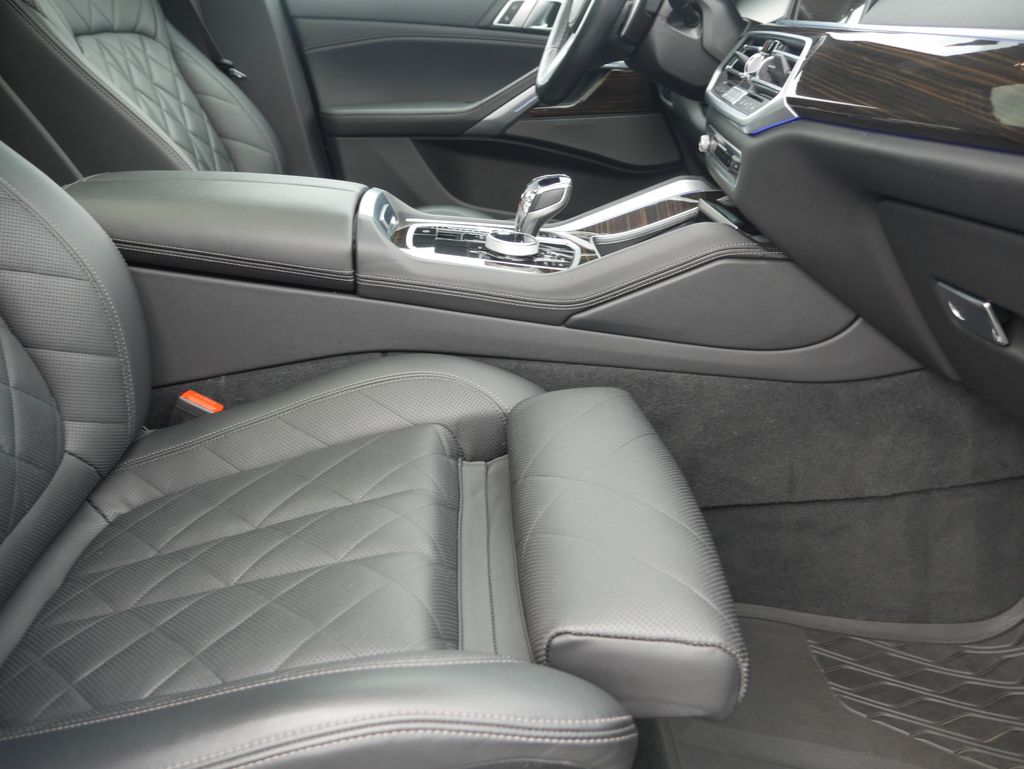 Thumbnail: 2023 BMW X6 - 25