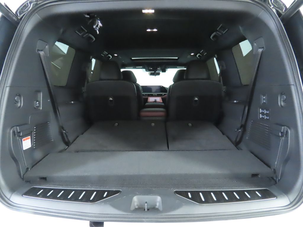 Thumbnail: 2025 INFINITI QX80 - 29