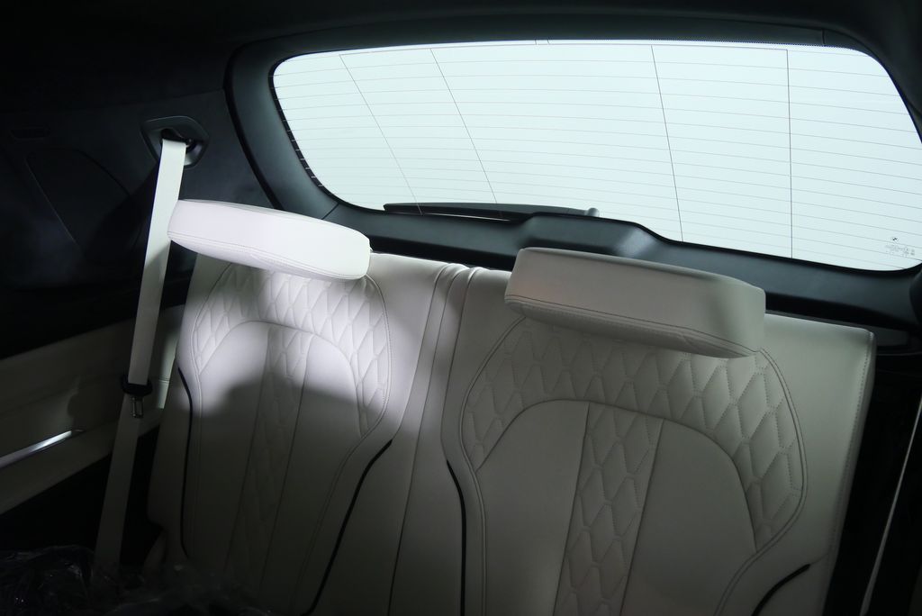 Thumbnail: 2026 BMW X7 - 19