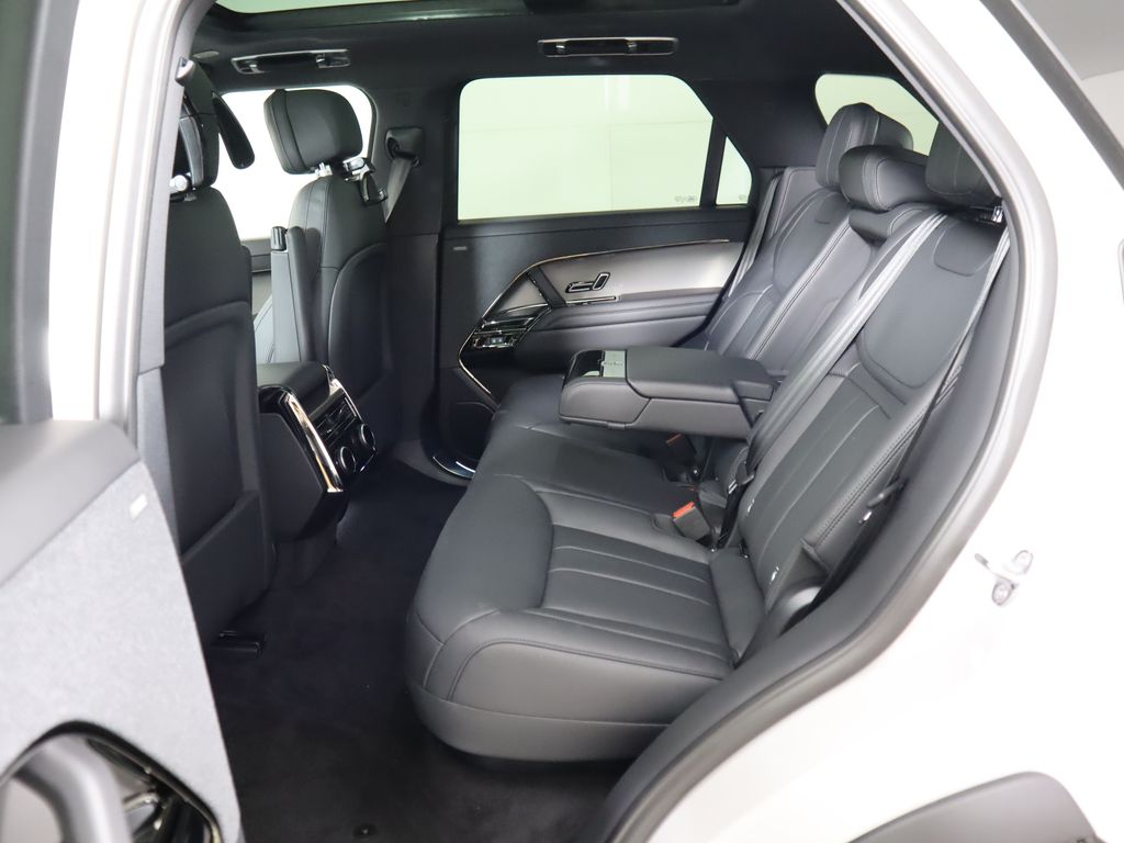 Thumbnail: 2025 Land Rover Range Rover Sport - 22