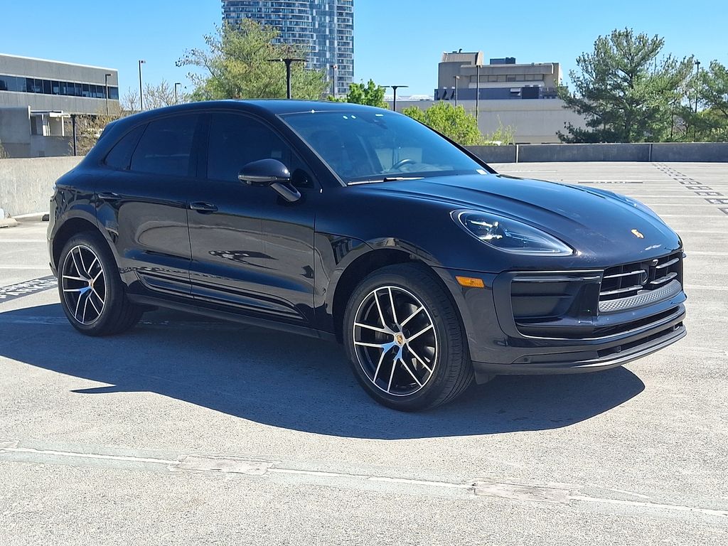 Thumbnail: 2024 Porsche Macan - 7