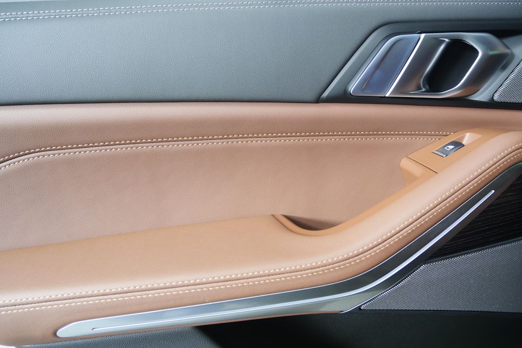 Thumbnail: 2026 BMW X5 - 13