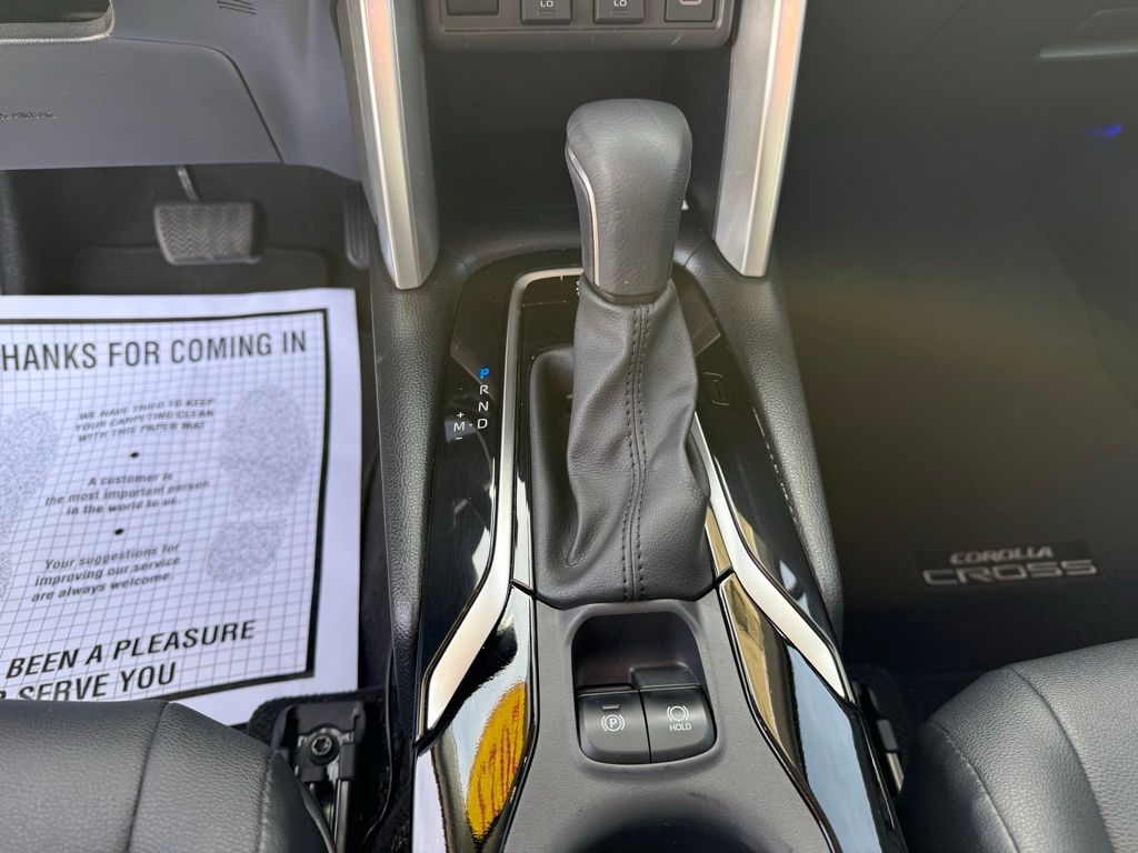 Thumbnail: 2023 Toyota Corolla Cross - 20