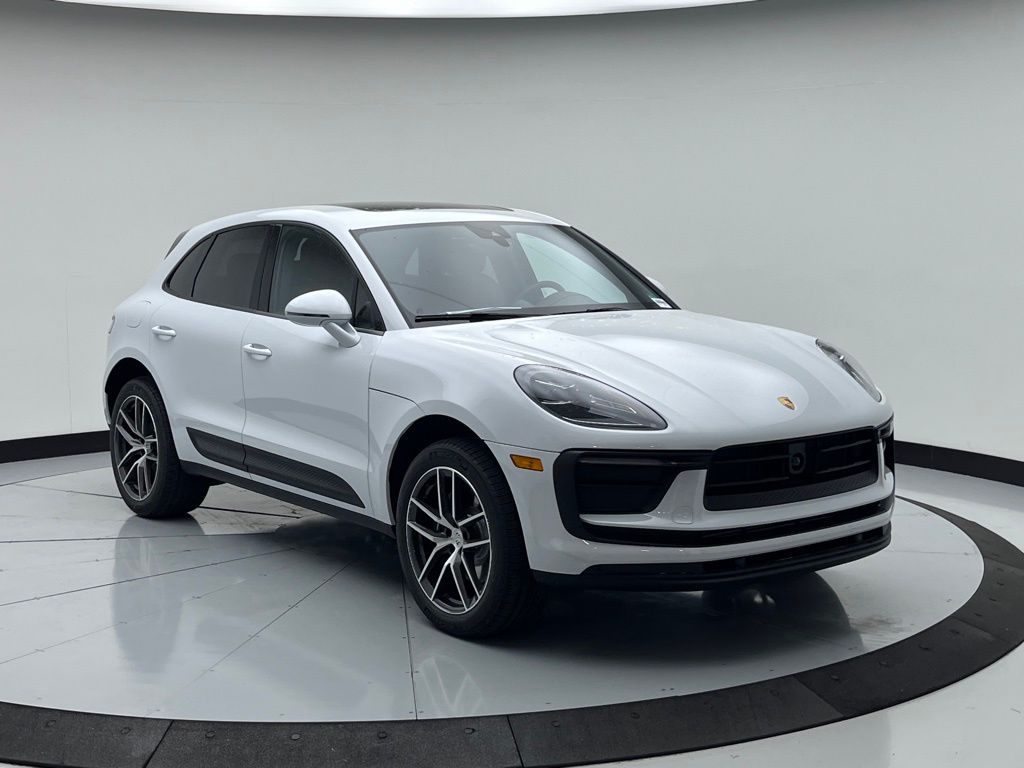 2025 Porsche Macan  7