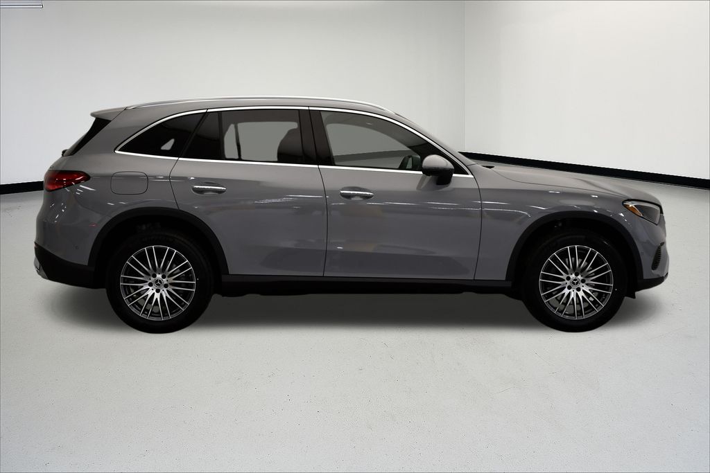 Thumbnail: 2026 Mercedes-Benz GLC - 6