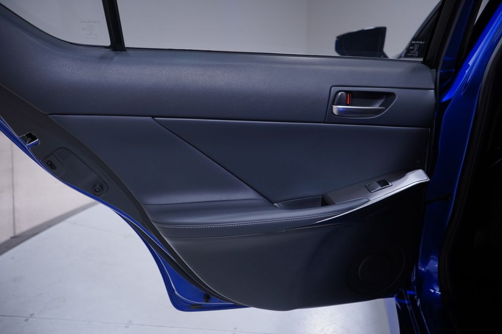 Thumbnail: 2022 Lexus IS - 15