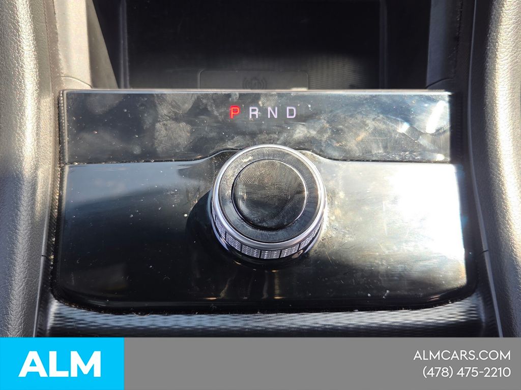 Used 2023 White Jeep Altitude image 23