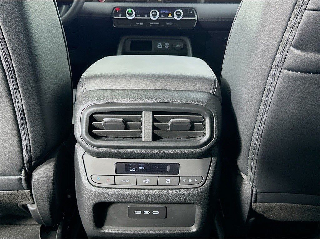 Used Car 2025 Honda Pilot  Utility Ex-l All Wheel Drive For Sale Under $50,000 In Austin, Texas