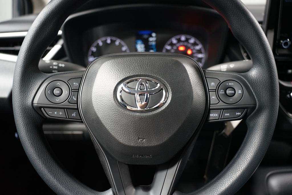 2025 Toyota Corolla LE 12