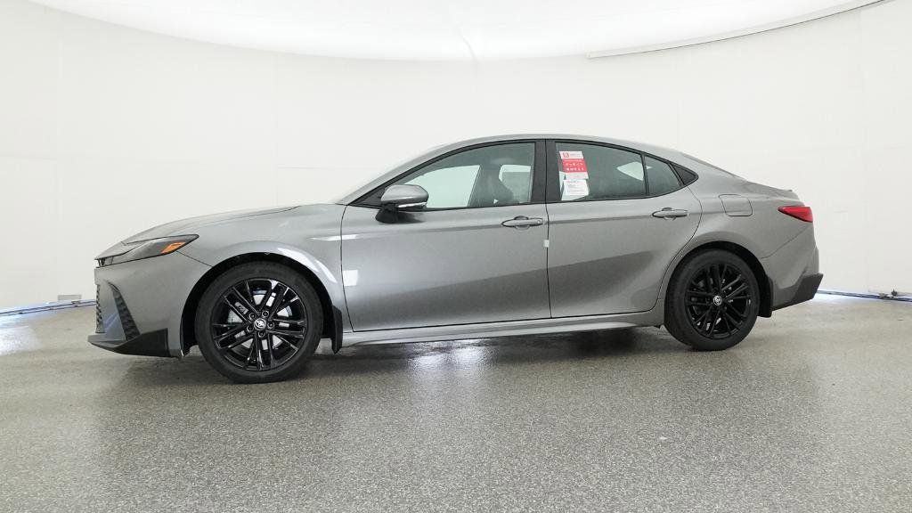 2025 Toyota Camry SE 23