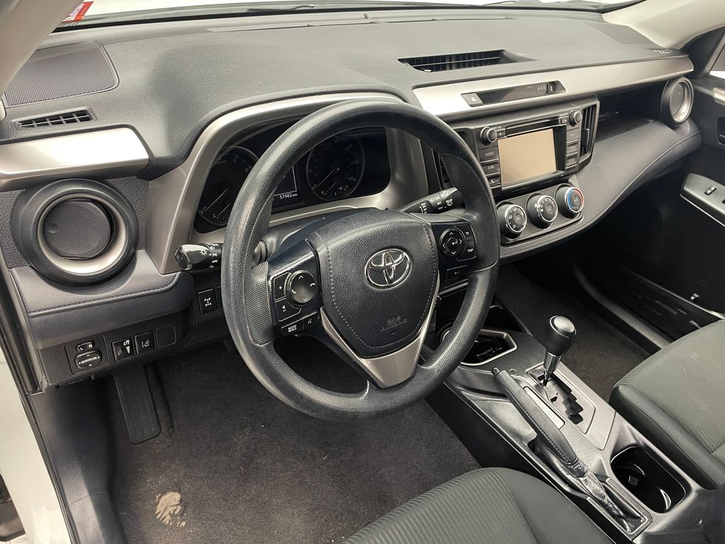 Thumbnail: 2018 Toyota RAV4 - 11
