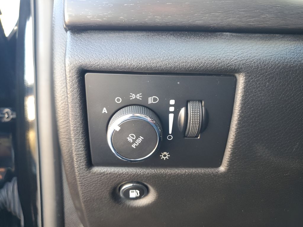 Used Car 2018 Jeep Grand Cherokee  Upland Edition For Sale Under $20,000 In Austin, Texas