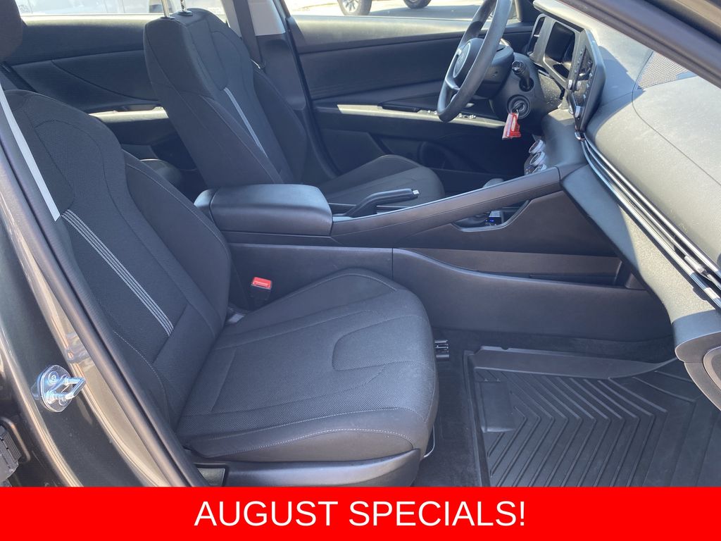 Used 2025 Hyundai Elantra Sedan