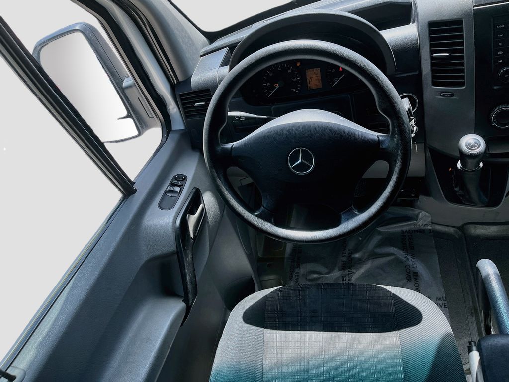 Used 2015 White Mercedes-Benz Cargo 144 WB image 19