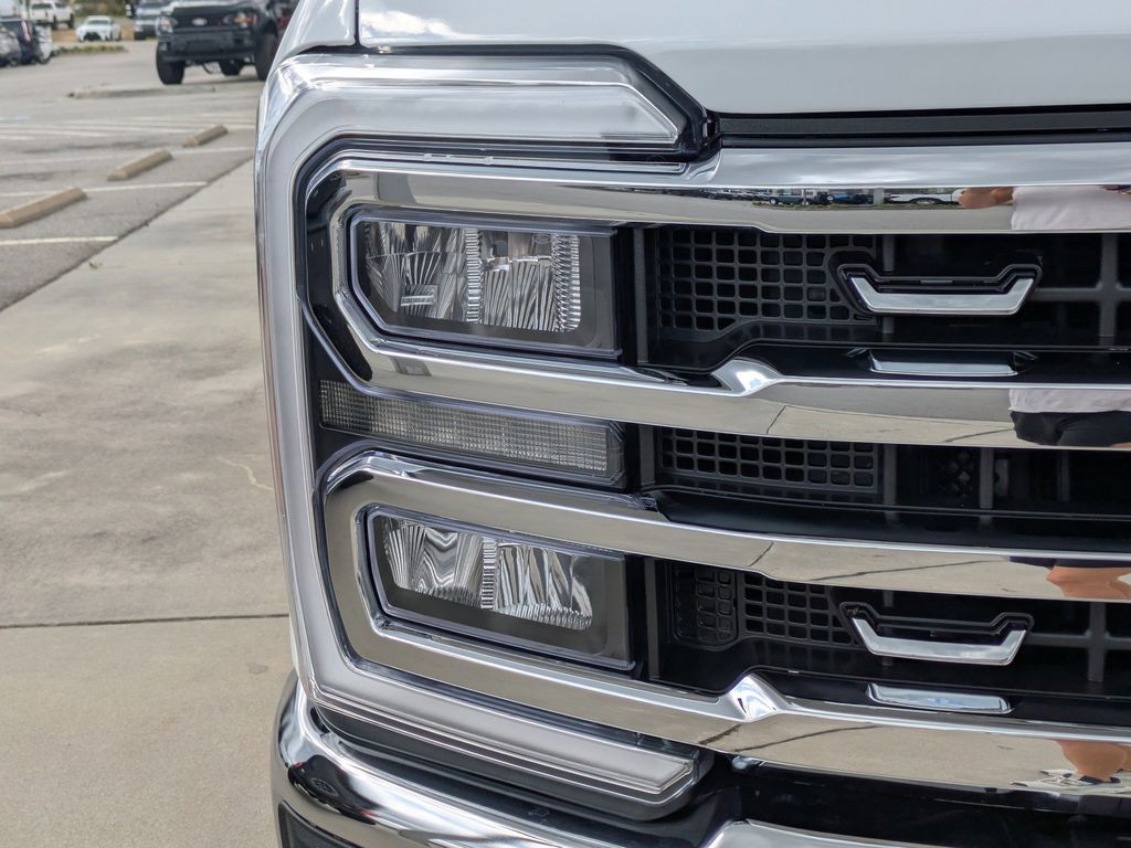 2026 Ford F-350 Super Duty LARIAT