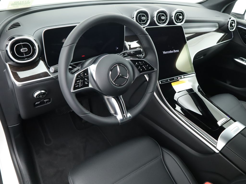 Thumbnail: 2025 Mercedes-Benz GLC - 9