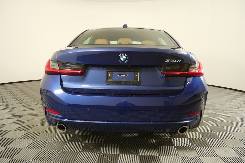 Thumbnail: 2024 BMW 3 Series - 4