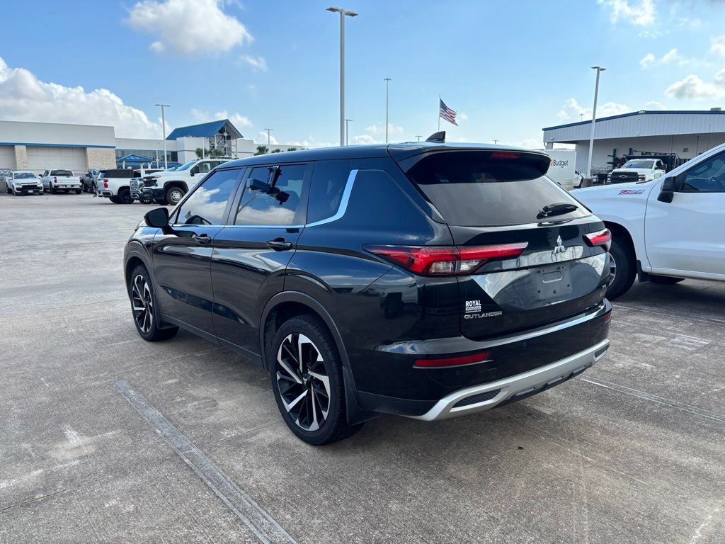 2023 Mitsubishi Outlander SE  at Toyota of Victoria