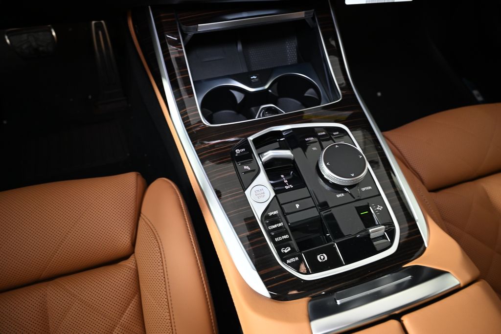 Thumbnail: 2026 BMW X7 - 19