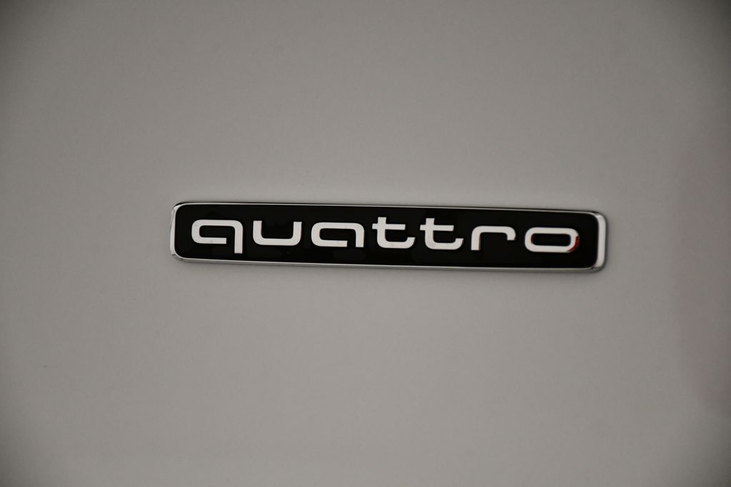Thumbnail: 2025 Audi Q7 - 10