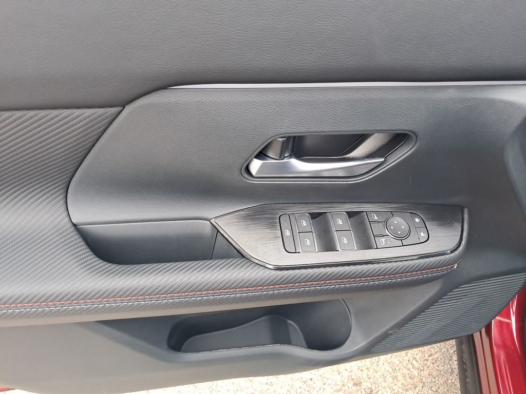2026 Nissan Kicks SR - 10